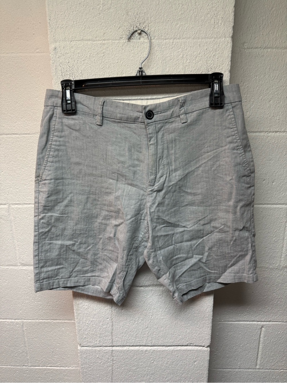 Old Navy Light Gray Men's Flat-Front Shorts